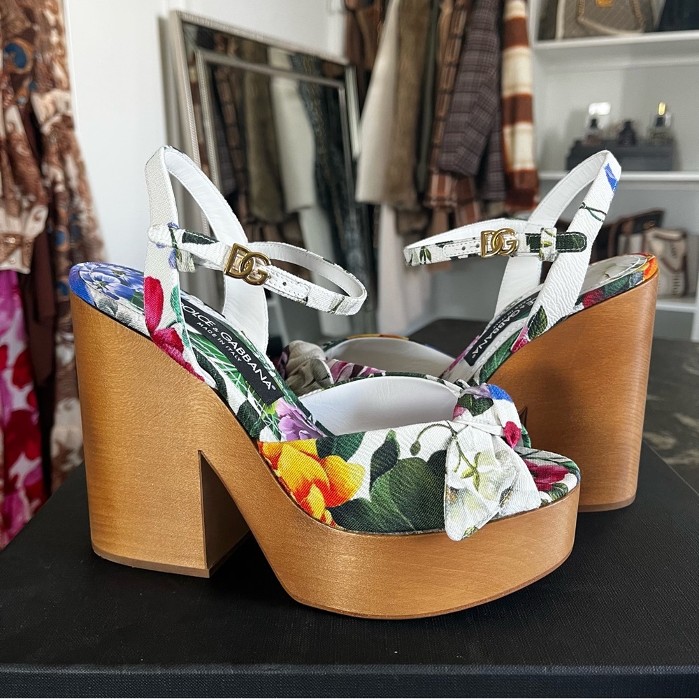 Dolce & Gabbana Floral Print Platform Sandals